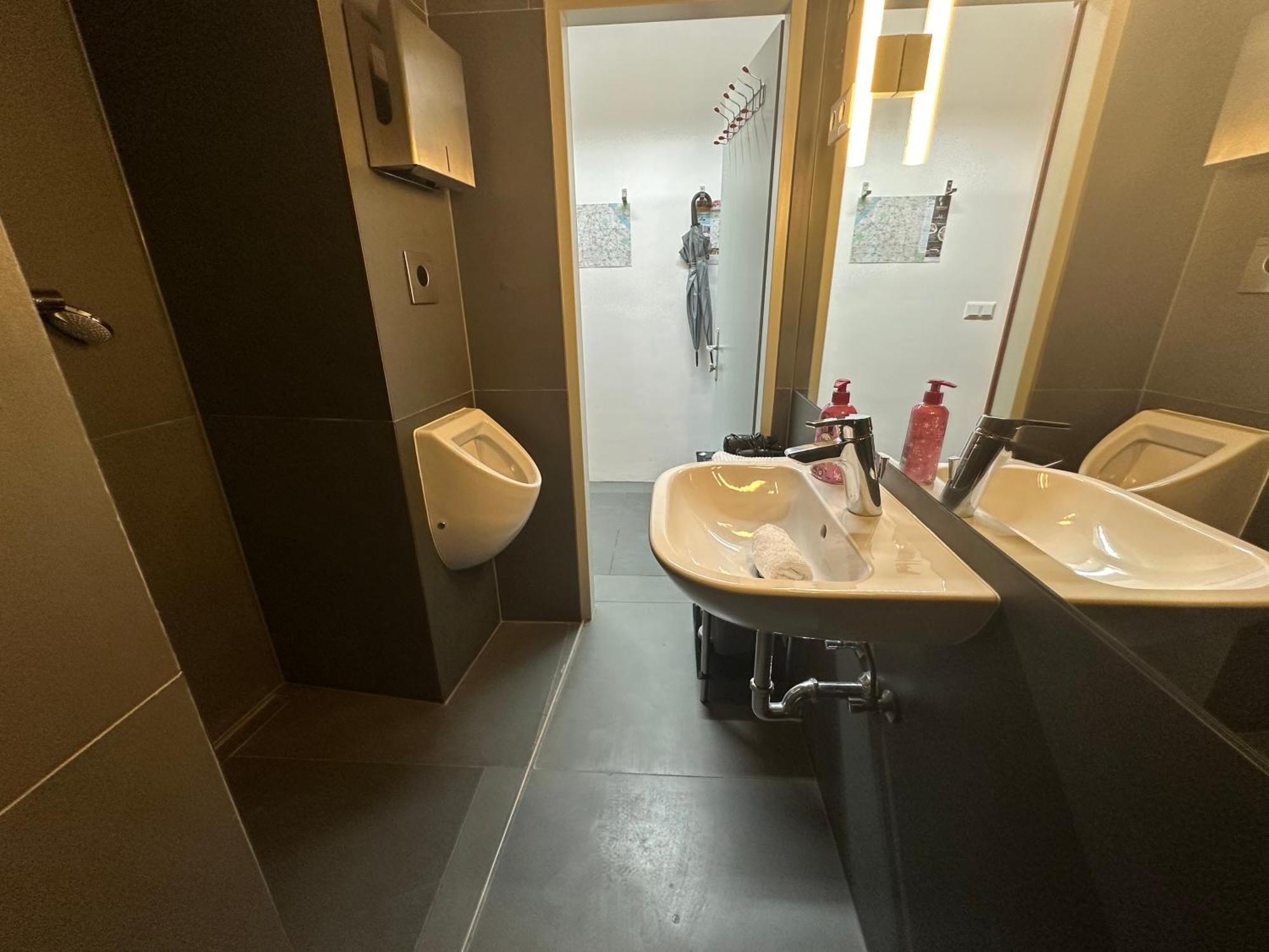 Apartment Am Schwedenplatz Vienna Luaran gambar